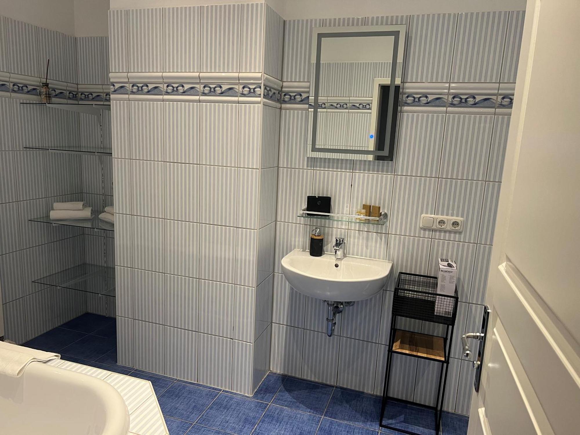 Weinhaus Woehler Hotel Шверин Екстериор снимка