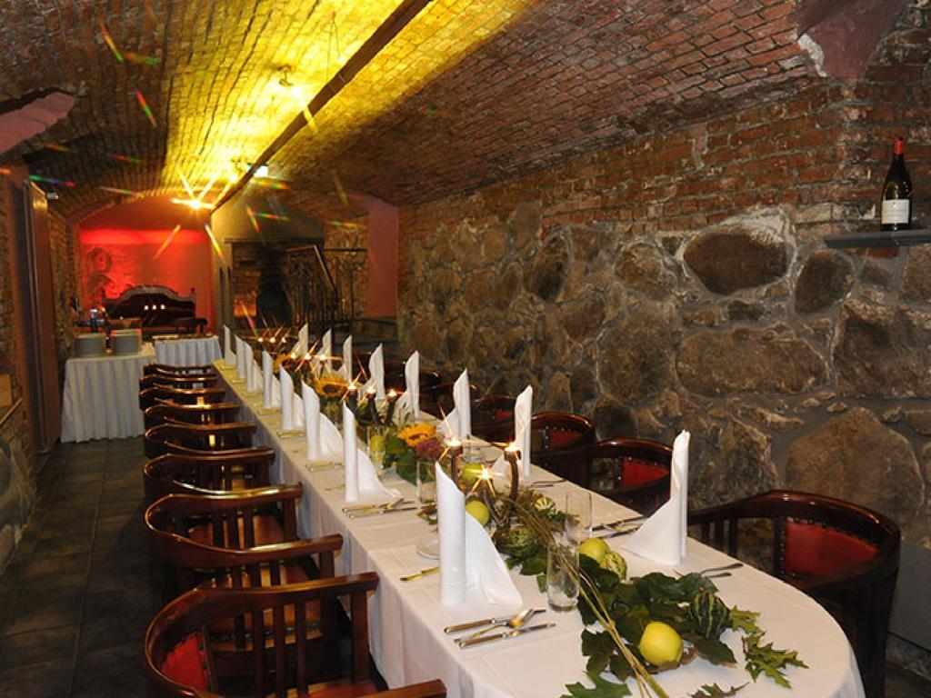 Weinhaus Woehler Hotel Шверин Екстериор снимка