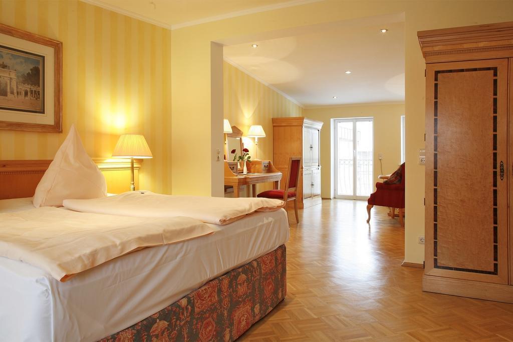 Weinhaus Woehler Hotel Шверин Стая снимка