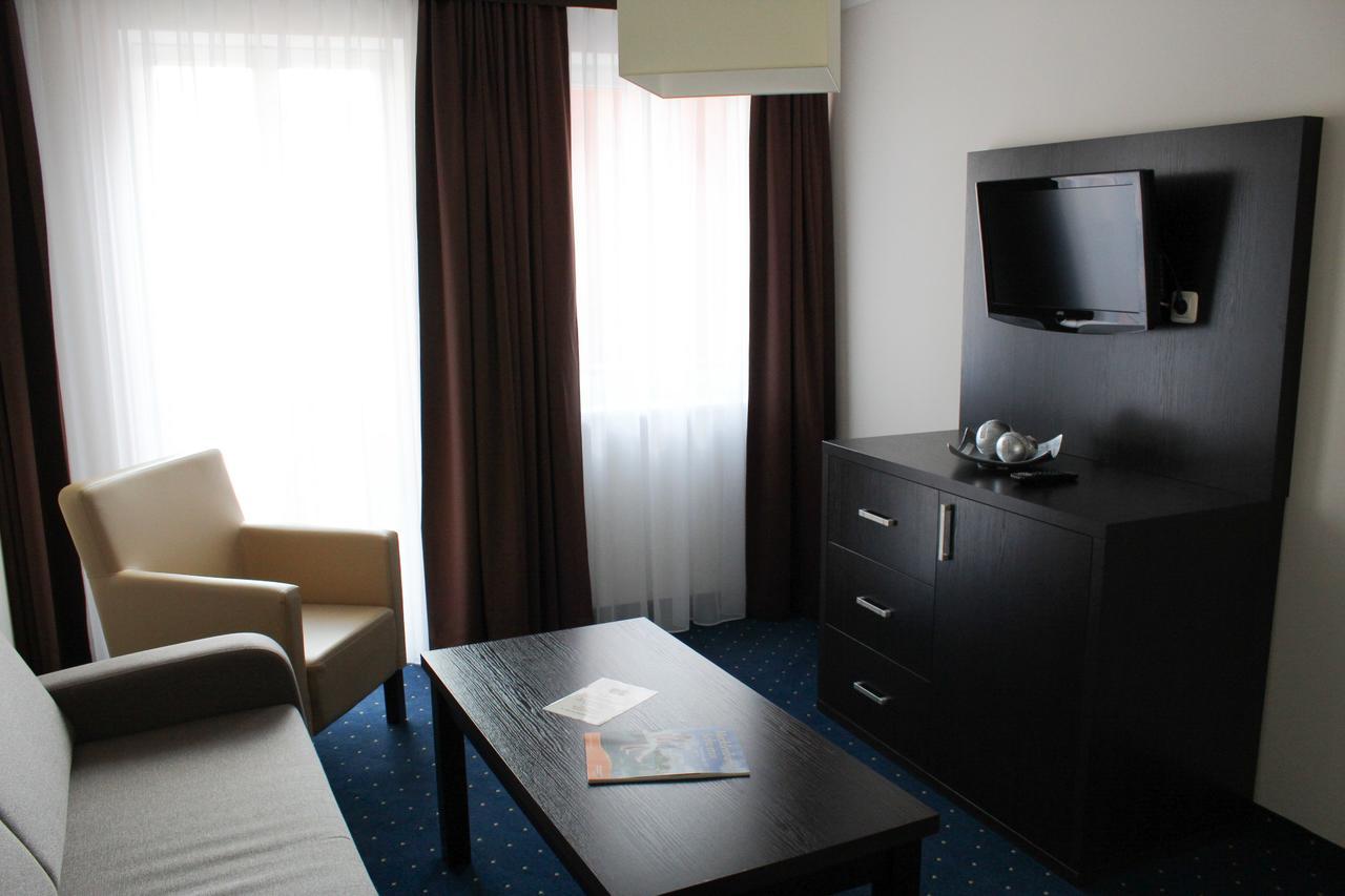 Weinhaus Woehler Hotel Шверин Екстериор снимка