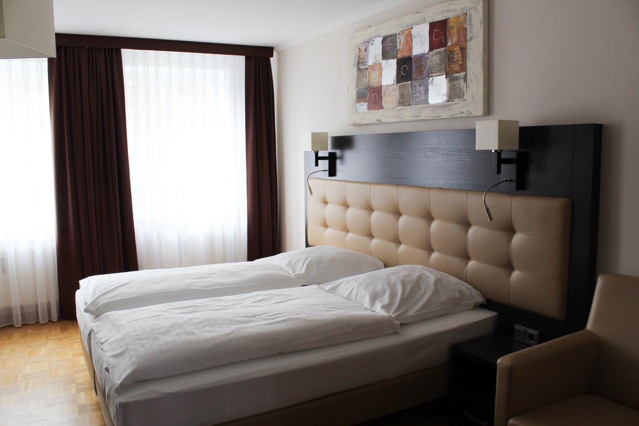 Weinhaus Woehler Hotel Шверин Екстериор снимка